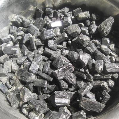 直銷燕國1-25目電氣石球 過濾水用電氣石球圖片_高清圖_細(xì)節(jié)圖-靈壽縣燕國礦產(chǎn)品加工廠 -